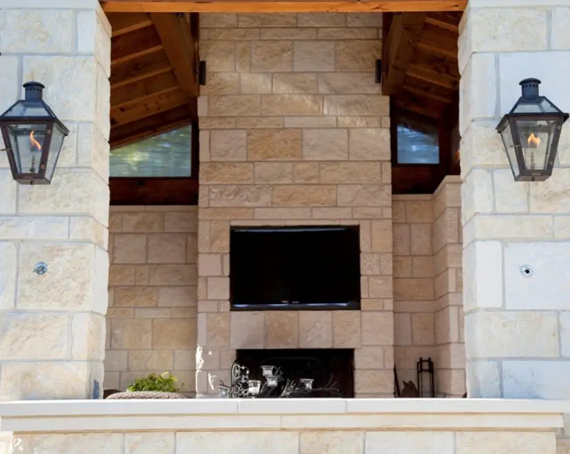 Choosing the Right Outdoor TV